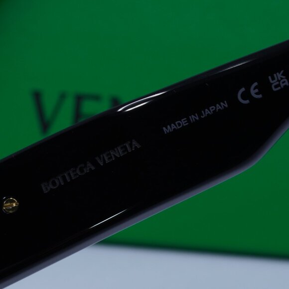 Bottega Veneta BV1176S 001 Cat Eye Sunglasses - Black/Grey - Picture 7 of 10